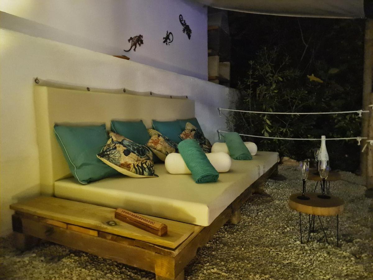 Private Villa Mit Eigenem Pool Unter Palmen Cala Llenya  Exterior photo